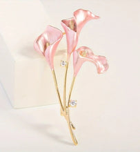 Load image into Gallery viewer, Calla Lily Brooch