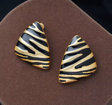 Load image into Gallery viewer, Avant Safari Stud Earrings