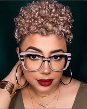 将图片加载到图库查看器，Highbrow Personality Frames