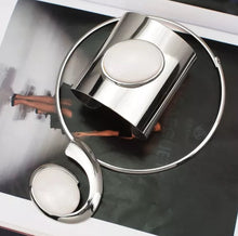 Indlæs billede til gallerivisning Futurama Necklace &amp; Bracelet Set
