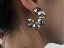 Load image into Gallery viewer, Coiled Hoop Earrings