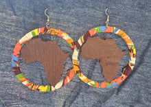 Load image into Gallery viewer, Wrapped Africa Dangle Earrings