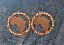 Load image into Gallery viewer, Wrapped Africa Dangle Earrings