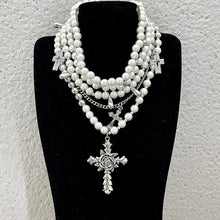 Carregar imagem no visualizador da galeria, Blessed With Pearls Necklace