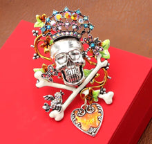 Load image into Gallery viewer, Fantasy Skull Brooch