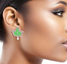 Indlæs billede til gallerivisning Sorority Letter Stud Earrings