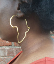 Load image into Gallery viewer, Africa Hoop Earrings