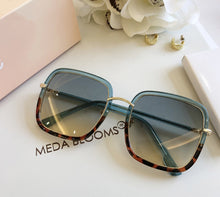 Load image into Gallery viewer, Rodeo Drive Sunglasses