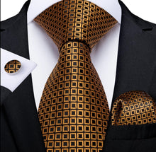 Load image into Gallery viewer, Classic Man Tie Set