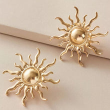 Load image into Gallery viewer, Sunshine Stud Earrings