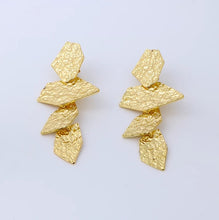 Indlæs billede til gallerivisning Precious Metals Dangle Earrings