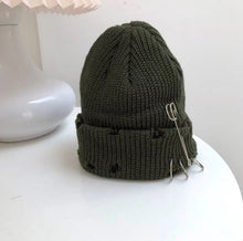 Load image into Gallery viewer, Short Stack Skully Hat