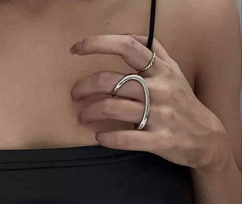 Wave Two-Finger Ring