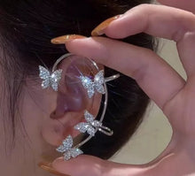 Load image into Gallery viewer, Butterfly Kisses Ear Cuff