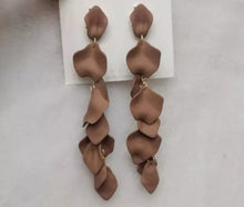 Load image into Gallery viewer, Satin Petals Dangle Earrings