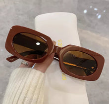 Load image into Gallery viewer, Iris Retro Sunglasses