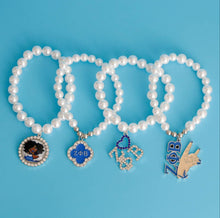 Carregar imagem no visualizador da galeria, Zeta Phi Beta Charm Bracelet Stack