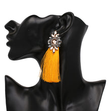 Cargar imagen en el visor de la galería, Fringe Benefits Dangle Earrings