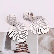 Indlæs billede til gallerivisning Monsterra Leaf  Dangle Earrings