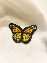 Laden Sie das Bild in den Galerie-Viewer, Little Butterfly Patch
