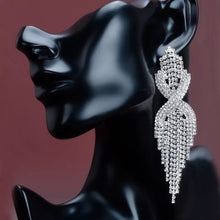 Load image into Gallery viewer, Diahann Dangle Earrings