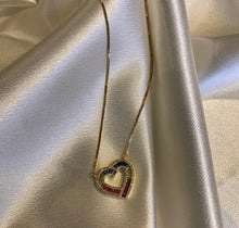 Cargar imagen en el visor de la galería, Heart of Hearts Necklace