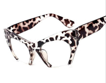 Laden Sie das Bild in den Galerie-Viewer, Demi Cat Glasses