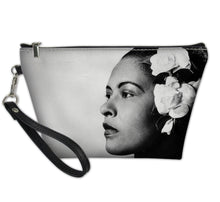 Load image into Gallery viewer, Beauty Icon Wristlet Purse